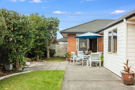 Photo of property in 63 Weraroa Road, Levin, 5510