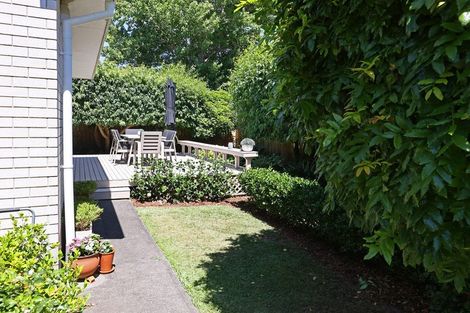 Photo of property in 2/22 Septimus Place, Henderson, Auckland, 0612