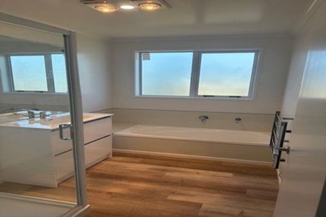 Photo of property in 5 Milla Mae Rise, Woodhill, 0110