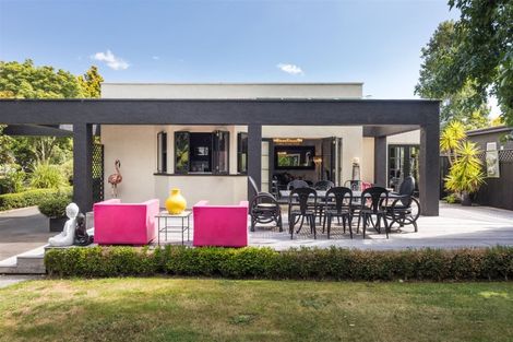 Photo of property in 15 Ake Ake Avenue, Hokowhitu, Palmerston North, 4410
