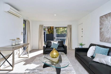 Photo of property in 2/21 Wyatt Place, Russley, Christchurch, 8042