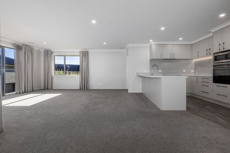 Photo of property in 168 Karuhiruhi Street, Waikanae, 5036