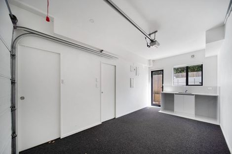 Photo of property in 64 Landscape Road, Papatoetoe, Auckland, 2025