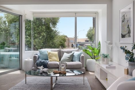Photo of property in 102/332 Maunganui Road, Mount Maunganui, 3116