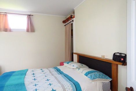 Photo of property in 46 Romilly Street, Westport, 7825