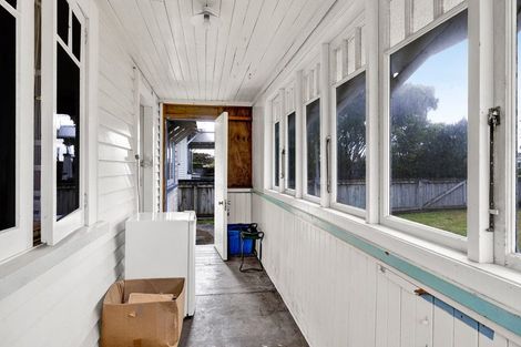 Photo of property in 23 Turuturu Road, Hawera, 4610