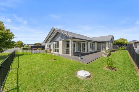 Photo of property in 8a Maple Lane, Huapai, Kumeu, 0810