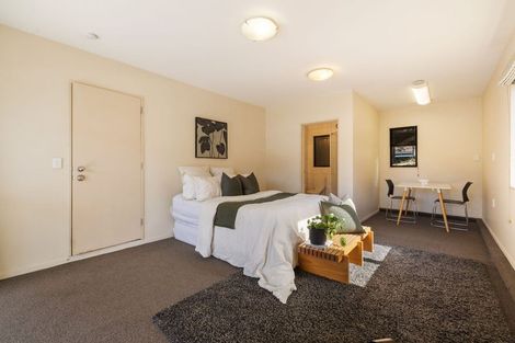 Photo of property in 37 Larch Hill Place, Queenstown, 9300