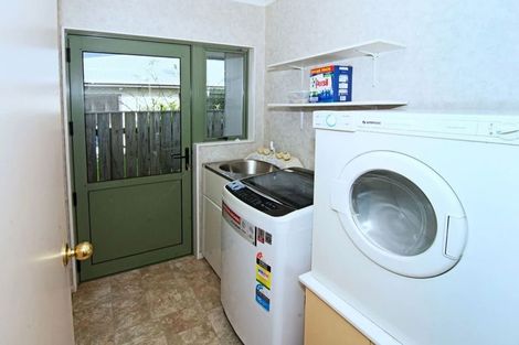 Photo of property in 52 Cambridge Terrace, Masterton, 5810