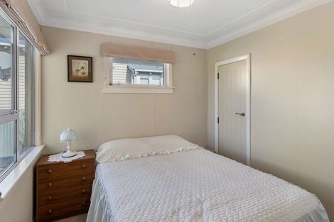 Photo of property in 83 Broadway, Stratford, 4332