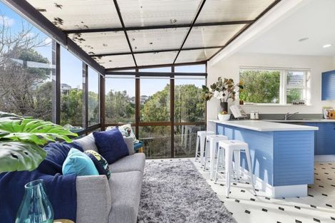 Photo of property in 140 Broderick Road, Johnsonville, Wellington, 6037