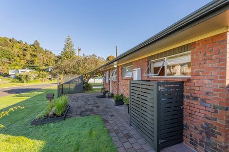 Photo of property in 3 Kawakawa Road, Whitianga, 3510