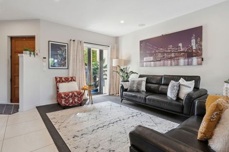 Photo of property in Point Ridge, 130 Gills Road, Albany Heights, Auckland, 0632