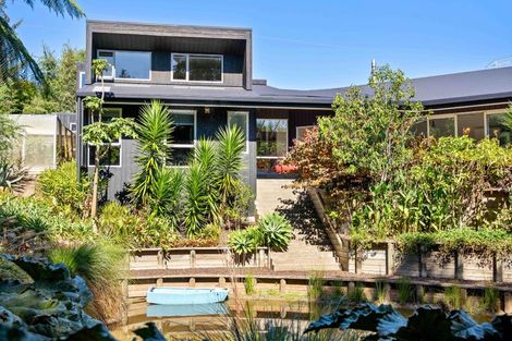 Photo of property in 118 Ngarara Road, Waikanae, 5036