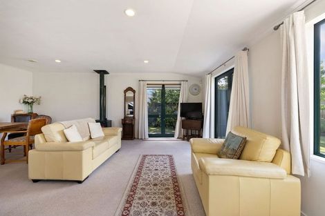 Photo of property in 8b Kuri Place, Wanaka, 9305