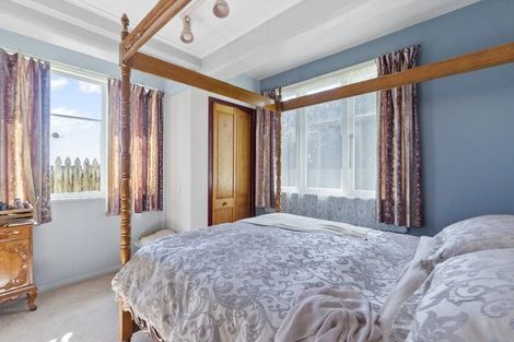 Photo of property in 100 Tuhikaramea Road, Dinsdale, Hamilton, 3204