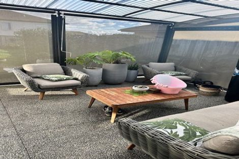 Photo of property in 19 Castellina Drive, Karaka, Papakura, 2113