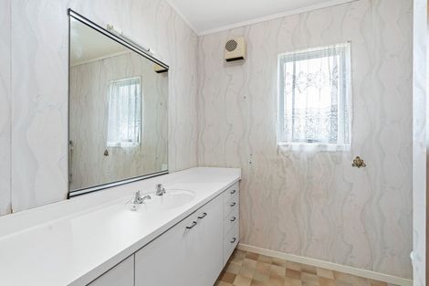 Photo of property in 10 Aitchison Place, Levin, 5510