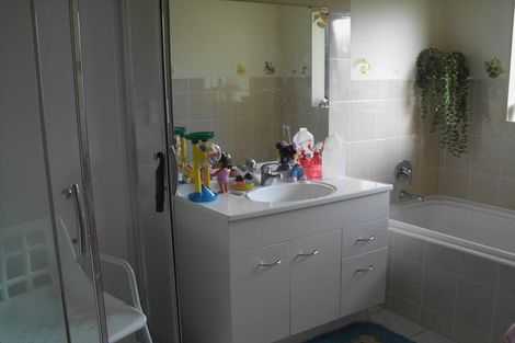 Photo of property in 6 Maadi Place, Papakura, 2110