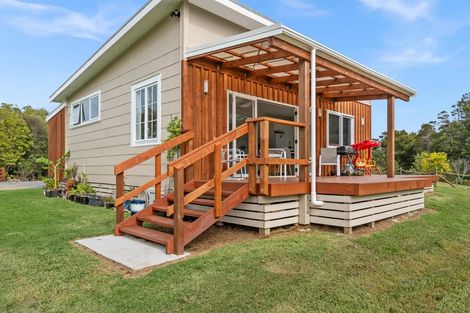 Photo of property in 6 Tavinor Road, Otaika, Whangarei, 0170