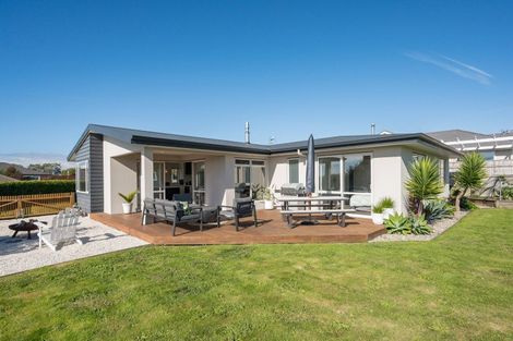 Photo of property in 3 Catherine Road, Mapua, 7005