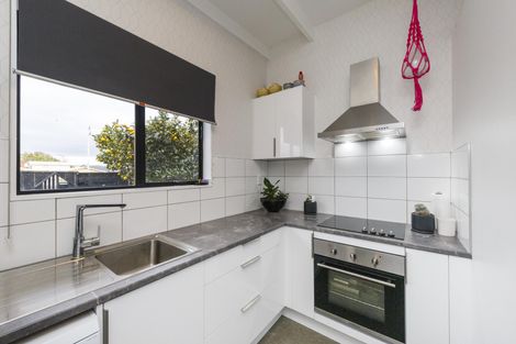 Photo of property in 10 Milverton Avenue, Hokowhitu, Palmerston North, 4410