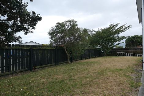 Photo of property in 8 Olive Terrace, Paraparaumu Beach, Paraparaumu, 5032