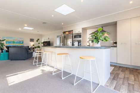 Photo of property in 49 Donovan Road, Paraparaumu Beach, Paraparaumu, 5032