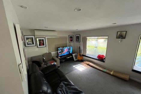 Photo of property in 18 Stottholm Road, Titirangi, Auckland, 0604