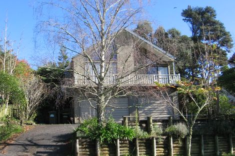 Photo of property in 7 Longfellow Parade, Glen Eden, Auckland, 0604