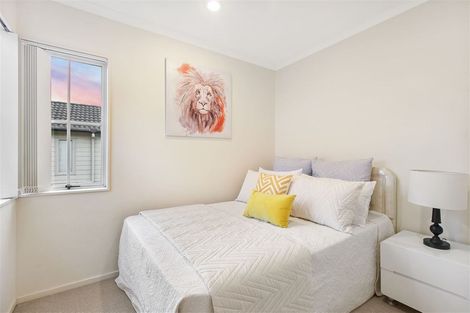 Photo of property in 16 Coachman Drive, Flat Bush, Auckland, 2016