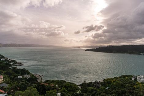 Photo of property in 142 Grafton Road, Roseneath, Wellington, 6011