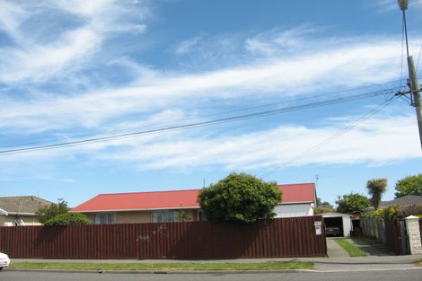 Photo of property in 392 Mairehau Road, Parklands, Christchurch, 8083