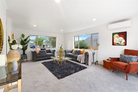 Photo of property in 36 Fleetwood Drive, Henderson, Auckland, 0612