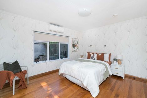 Photo of property in 140 Aokautere Drive, Fitzherbert, Palmerston North, 4410