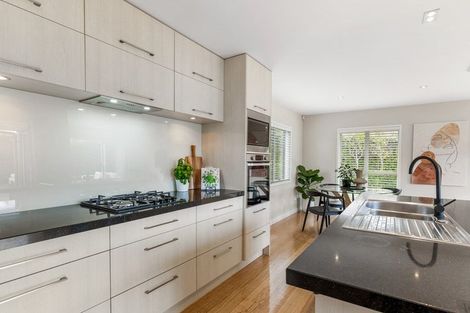 Photo of property in 5 Mural Place, Greenhithe, Auckland, 0632