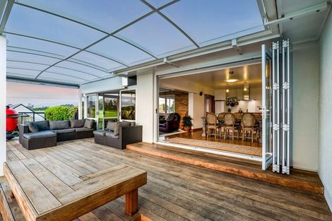Photo of property in 255 Kaihihi Road, Okato, New Plymouth, 4381