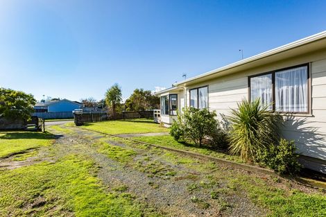 Photo of property in 10 Campbell Avenue, Paraparaumu, 5032