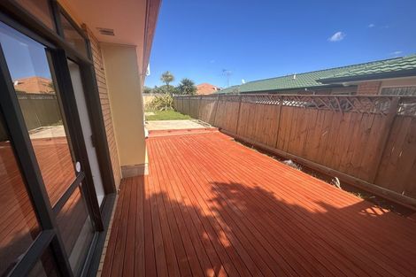 Photo of property in 12 Millington Place, Huntington Park, Auckland, 2013