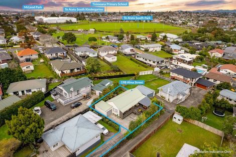 Photo of property in 19 Alma Street, Te Atatu South, Auckland, 0610