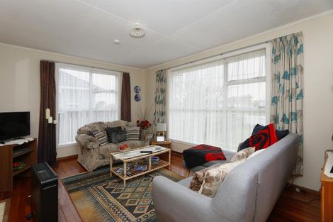 Photo of property in 281 South Road, Hawera, 4610