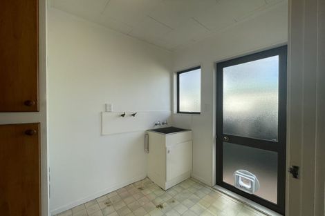 Photo of property in 94 Roberts Road, Te Atatu South, Auckland, 0610