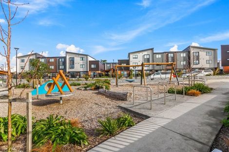 Photo of property in 9/327 Glengarry Road, Glen Eden, Auckland, 0602