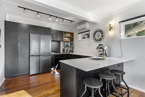 Photo of property in 22 Tawa Street, Eastbourne, Lower Hutt, 5013