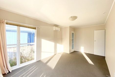 Photo of property in 37 Cheval Drive, Totara Vale, Auckland, 0629