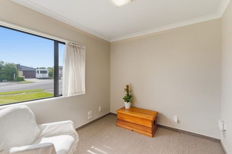 Photo of property in 2 Cadastral Court, Paraparaumu, 5032