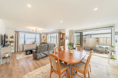 Photo of property in 11 Poulson Grove, Trentham, Upper Hutt, 5018