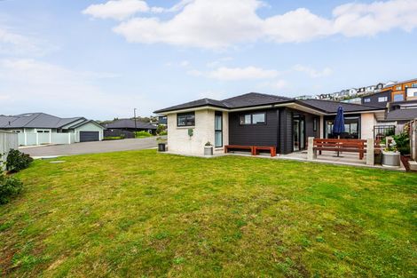 Photo of property in 29 Topsail Way, Whitby, Porirua, 5024