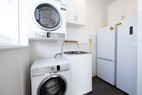 Photo of property in 86 Broadway, Stratford, 4332