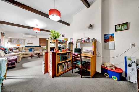 Photo of property in 3a Julian Place, Westown, New Plymouth, 4310